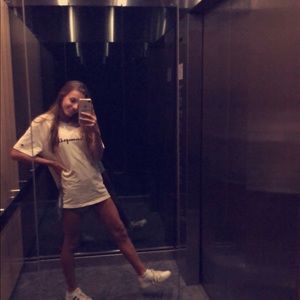 Meet your Posher, Alyssa